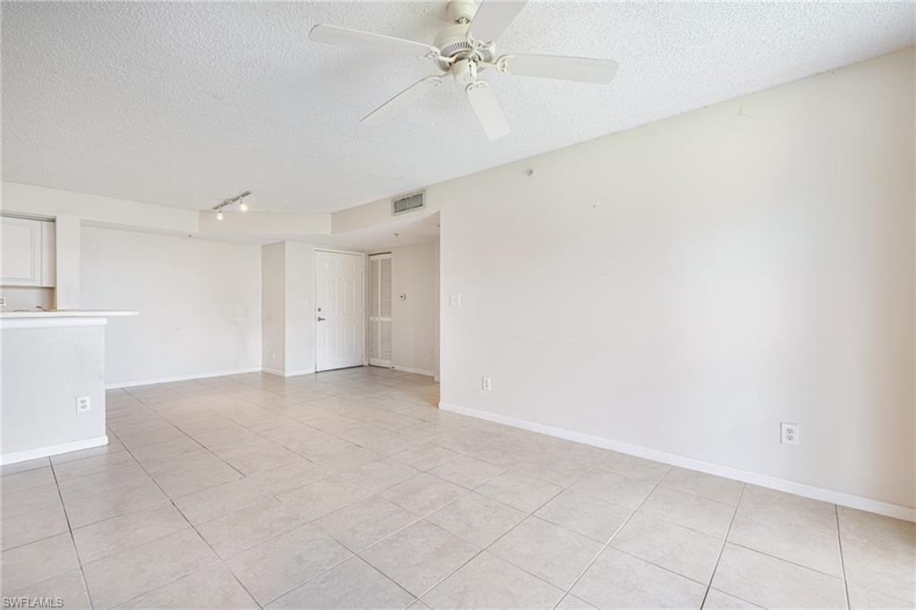1265 Wildwood Lakes Blvd 106 Property Photo 5