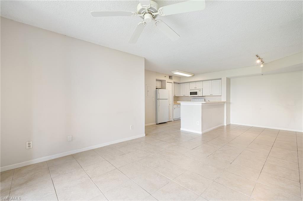 1265 Wildwood Lakes Blvd 106 Property Photo 6