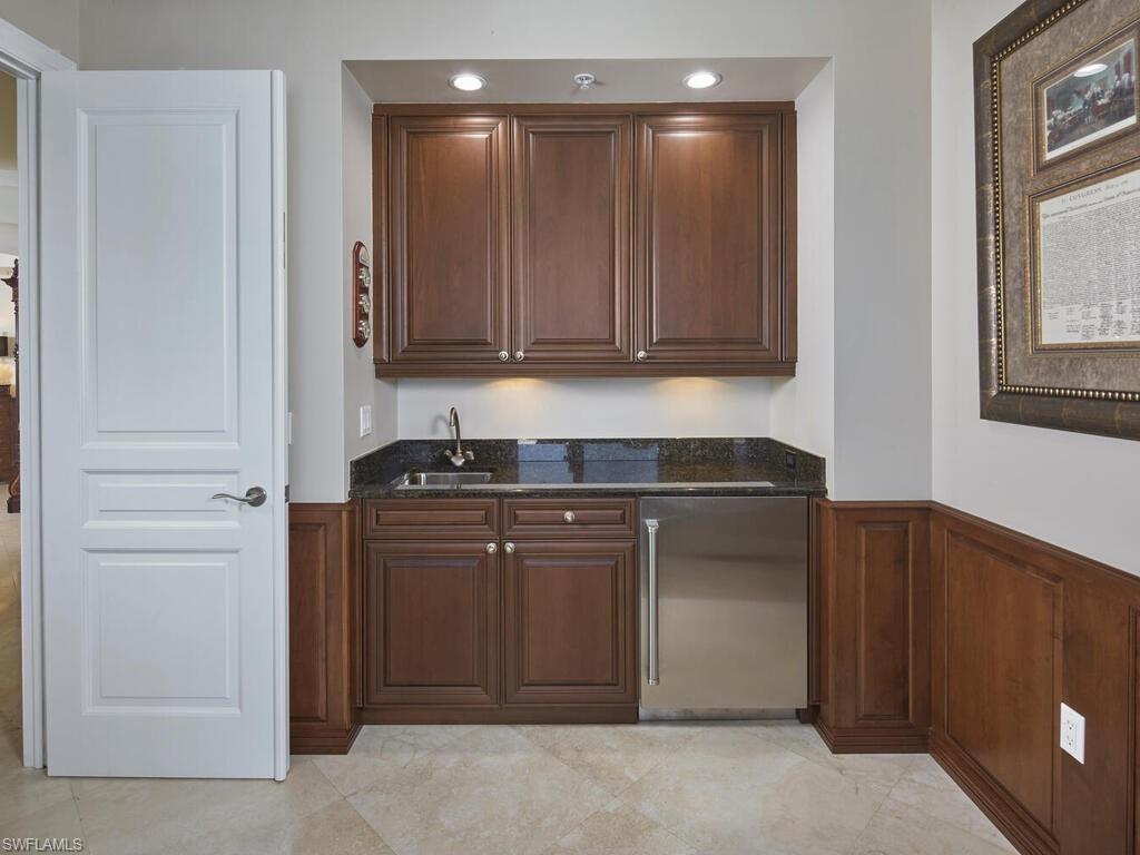 970 Cape Marco Dr 1107 Property Photo 18