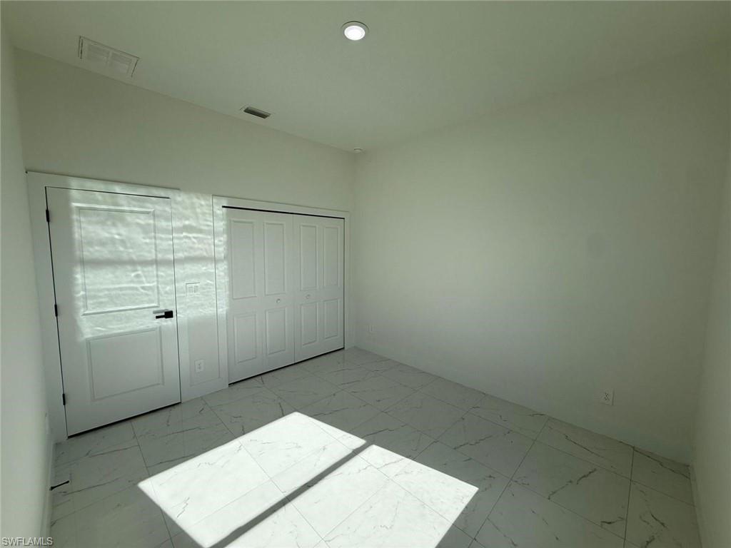 1121 Florence St E Property Photo 28