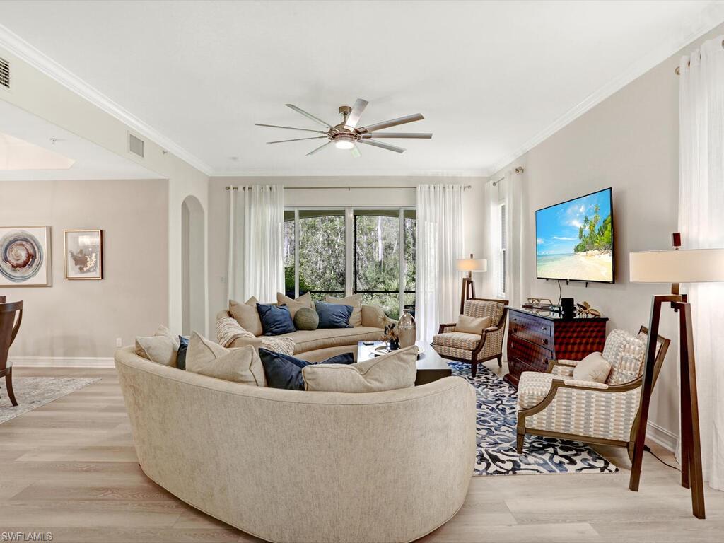 2847 Tiburon Blvd E 8-101 Property Photo 7