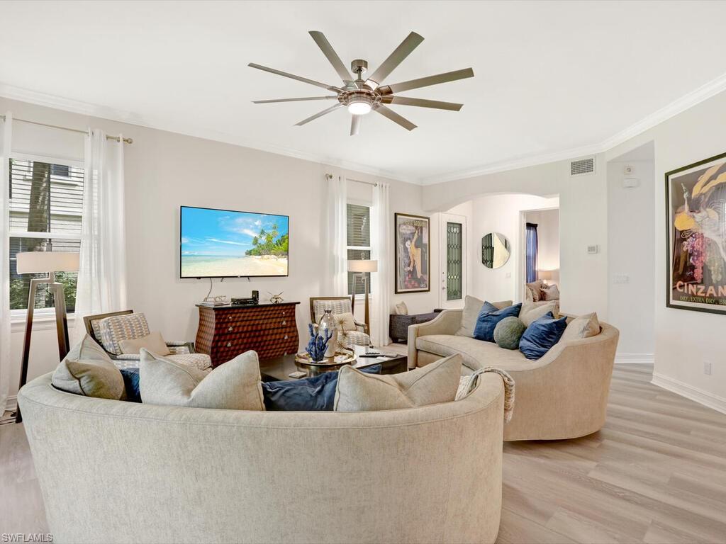 2847 Tiburon Blvd E 8-101 Property Photo 11