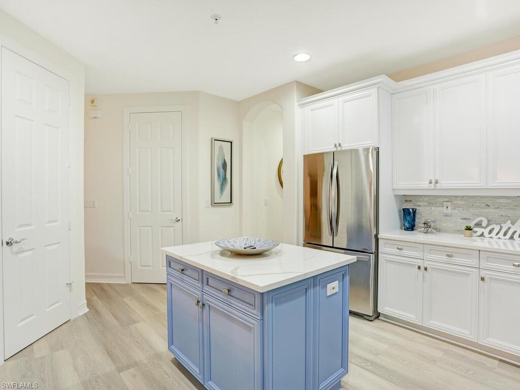 2847 Tiburon Blvd E 8-101 Property Photo 15