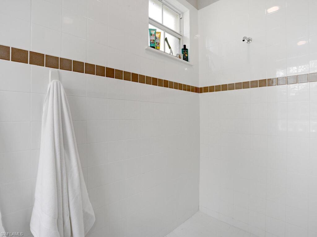 2847 Tiburon Blvd E 8-101 Property Photo 29