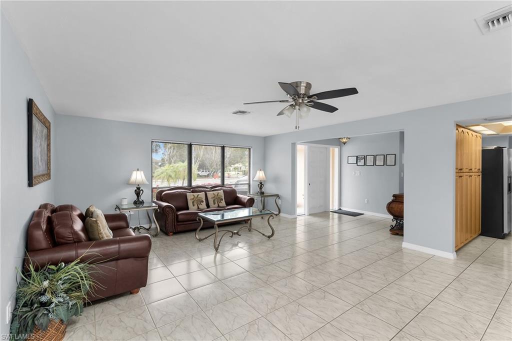 1321 Collier Blvd Property Photo 6