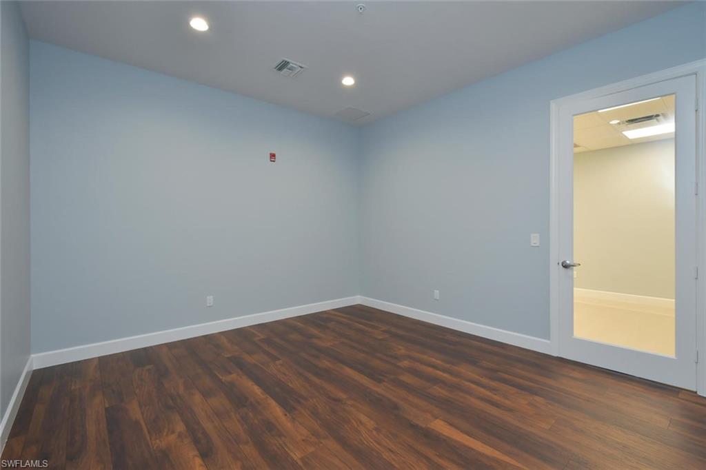 2401 First St Suite 260 Property Photo 15