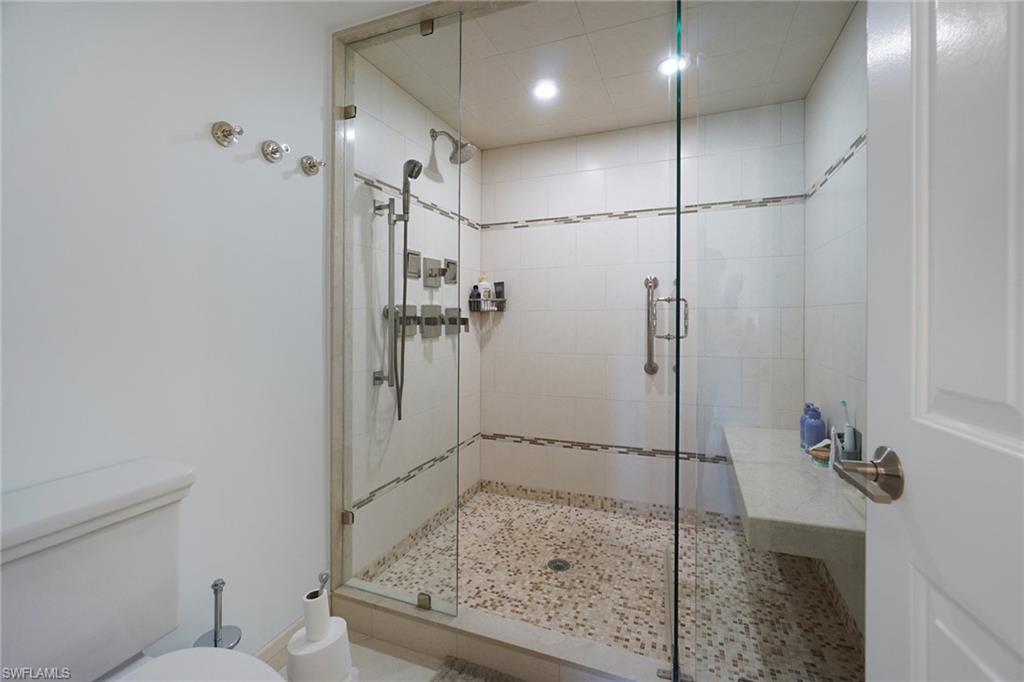 1900 Gulf Shore Blvd N 303 Property Photo 20