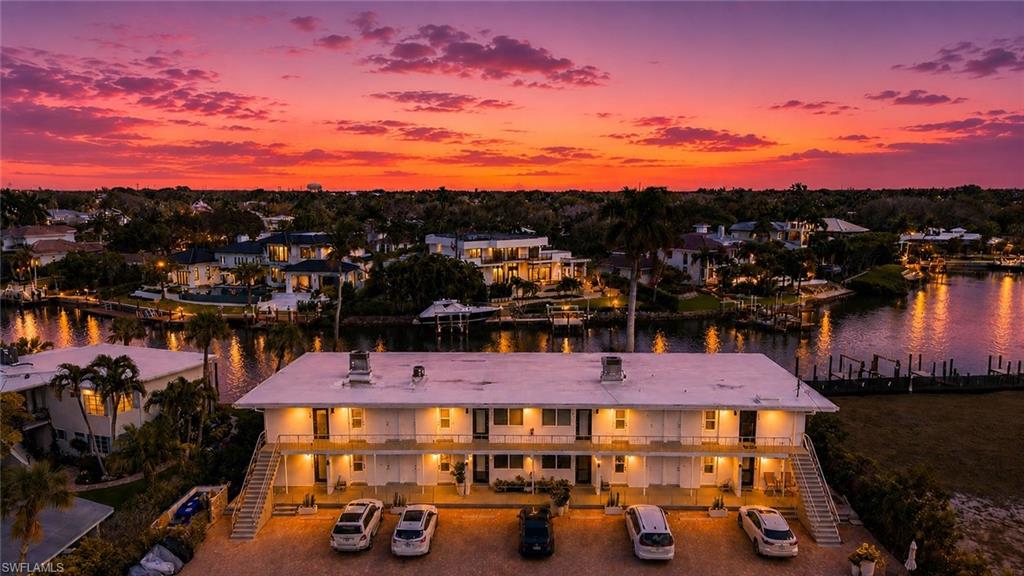 1550 Gulf Shore Blvd N E6 Property Photo 3