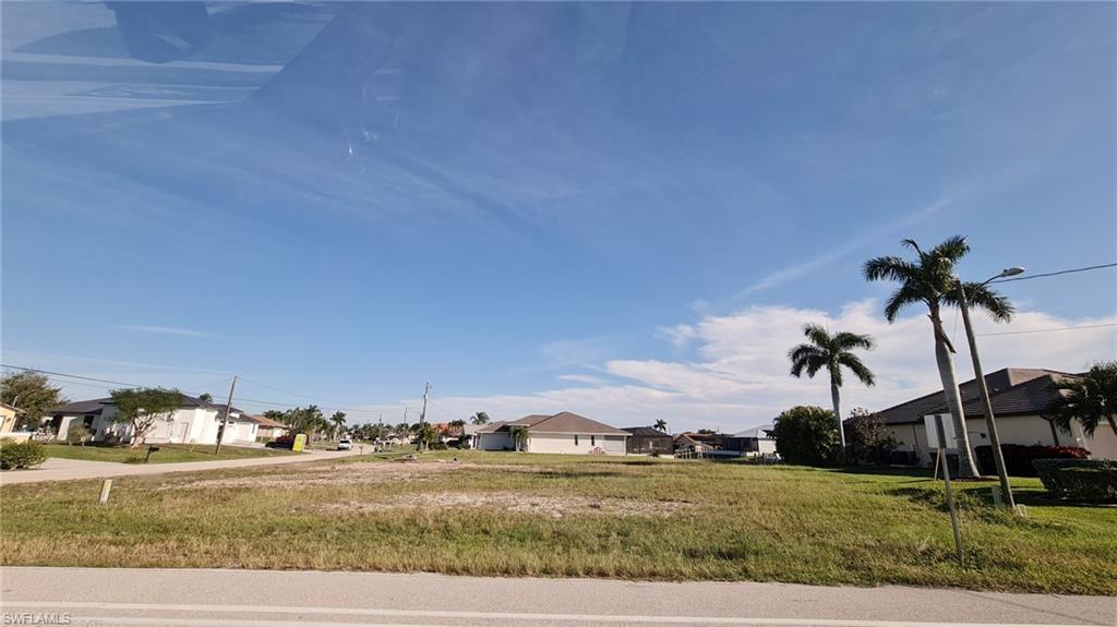 3803 Surfside Blvd Property Photo 6