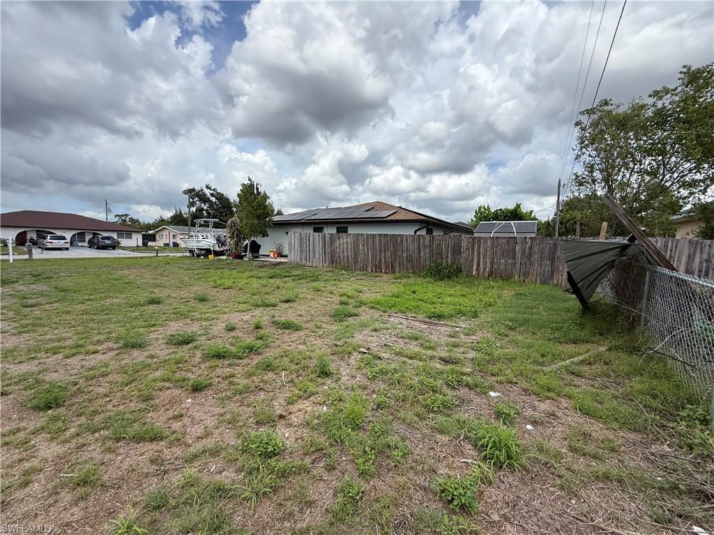 Xx Venetia Ave Property Photo 4