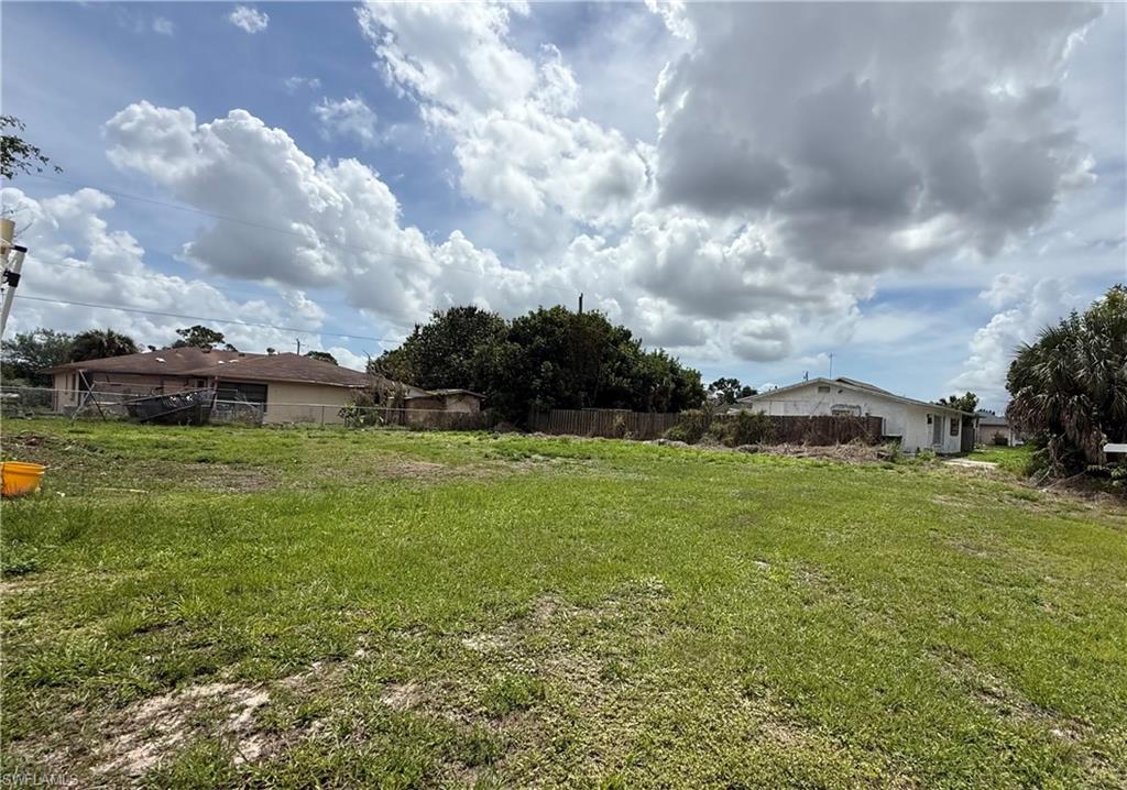 Xx Venetia Ave Property Photo 11
