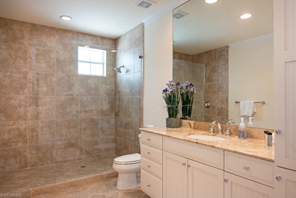 226005363 Property Photo 42