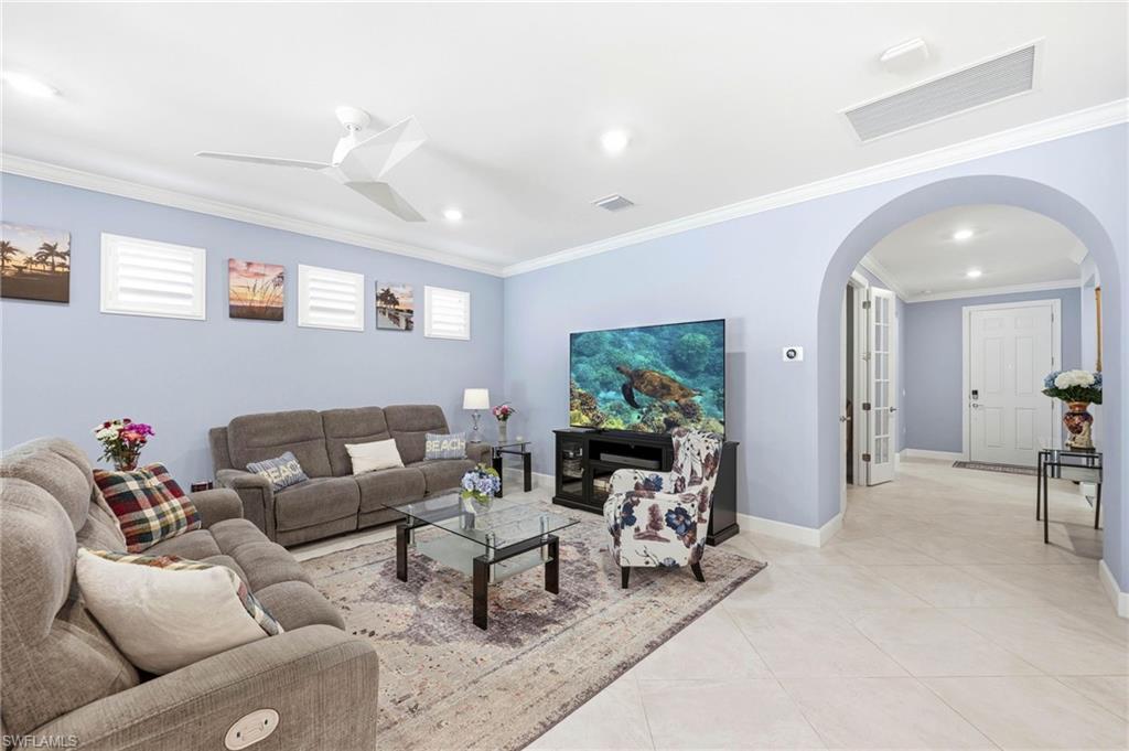 6844 Winding Cypress Dr Property Photo 4