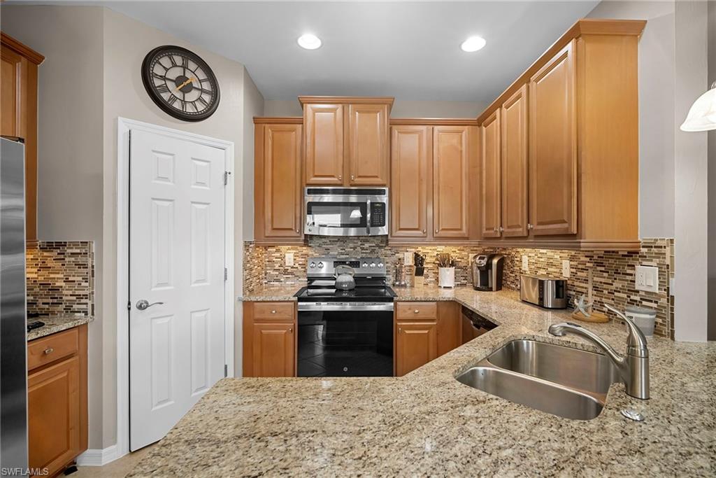 23520 Alamanda Dr 202 Property Photo 14