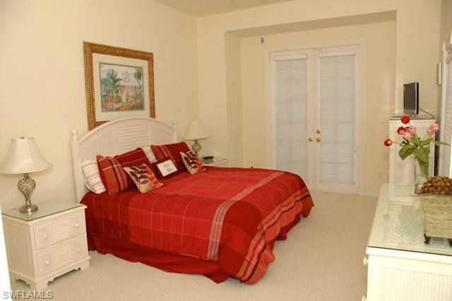 590 Lake Dr Property Photo 5