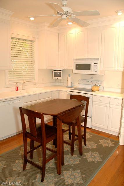 590 Lake Dr Property Photo 7