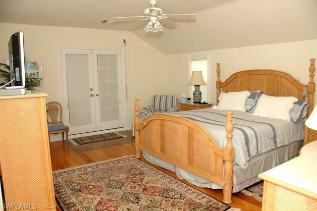 590 Lake Dr Property Photo 10