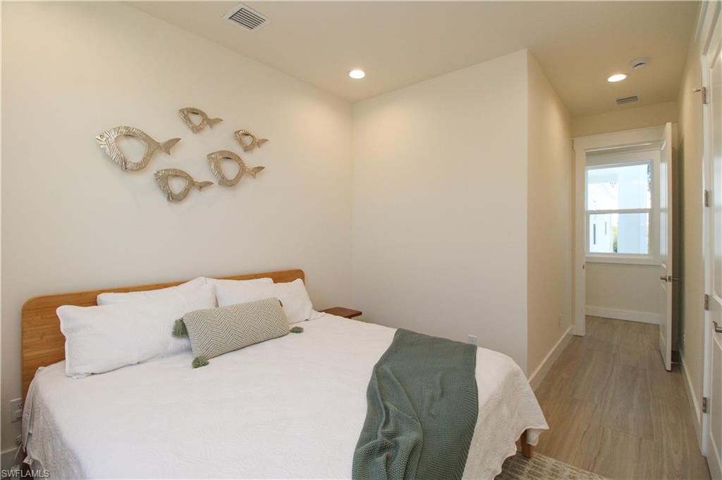 4879 Esplanade St Property Photo 26
