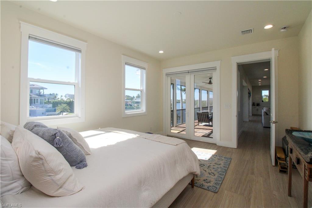 4879 Esplanade St Property Photo 34