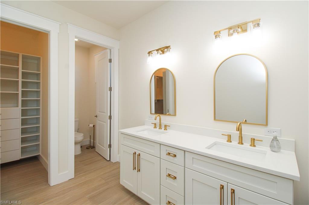 4879 Esplanade St Property Photo 36