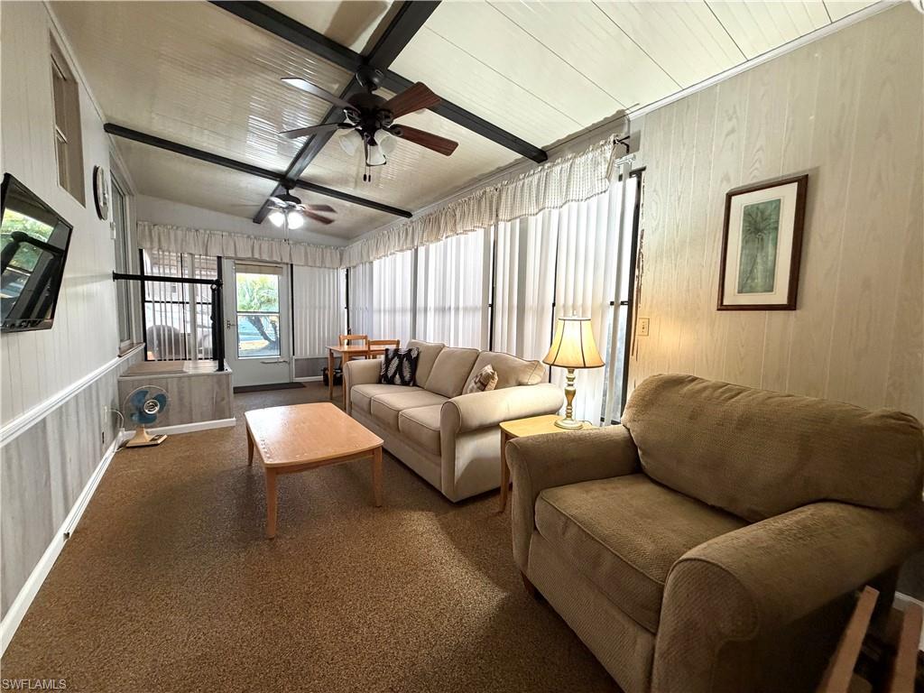 4710 Split Log Ln W Property Photo 9