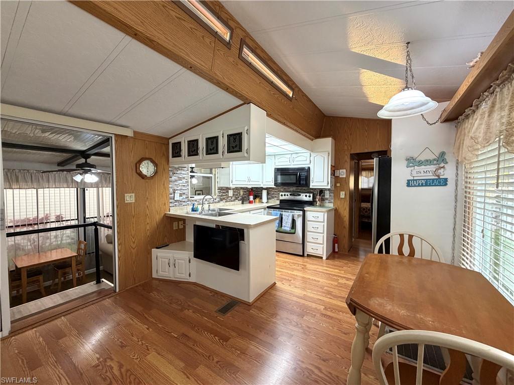4710 Split Log Ln W Property Photo 10