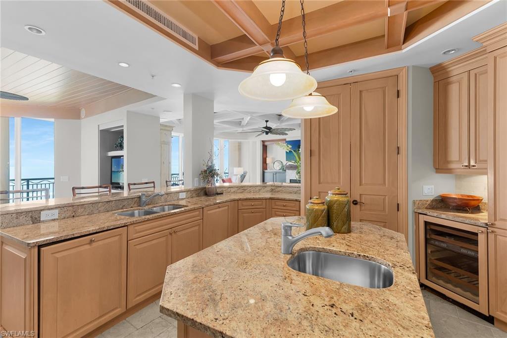 940 Cape Marco Dr 602 Property Photo 18