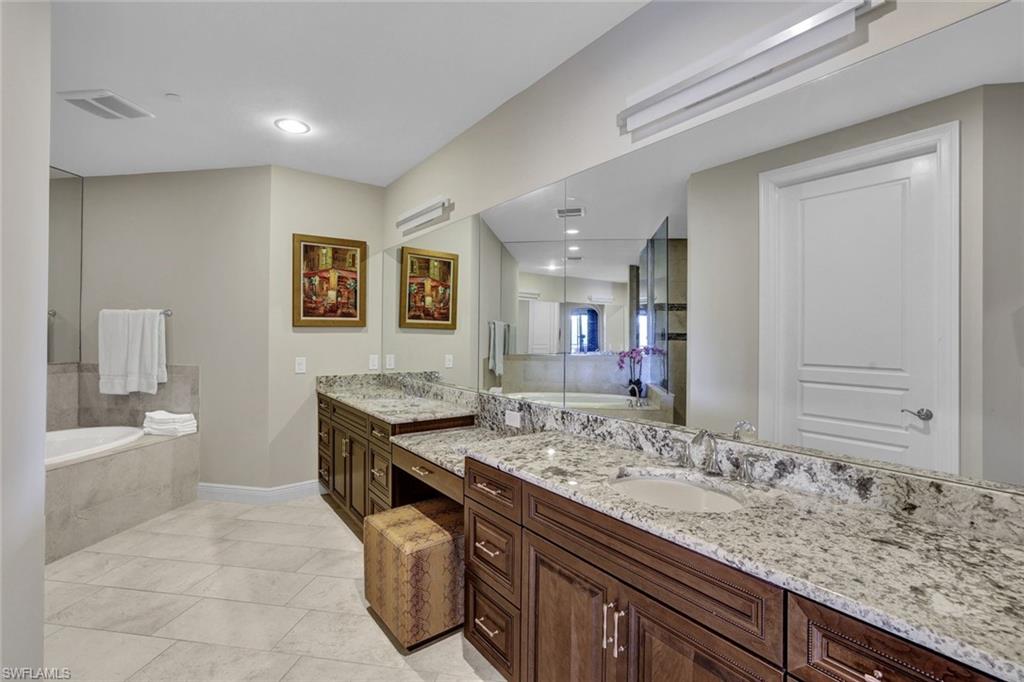 2772 Tiburon Blvd E 5-102 Property Photo 6