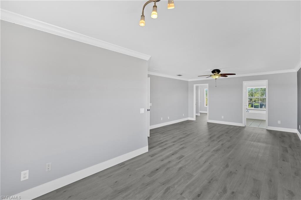 2822 Inlet Cove Ln W Property Photo 9
