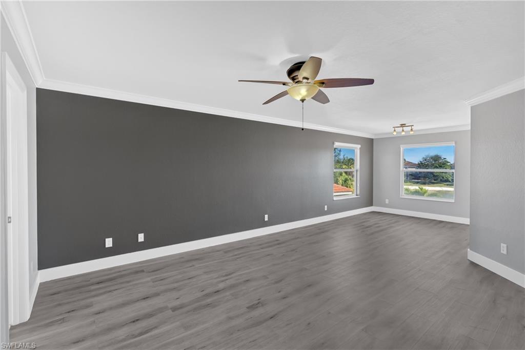 2822 Inlet Cove Ln W Property Photo 10