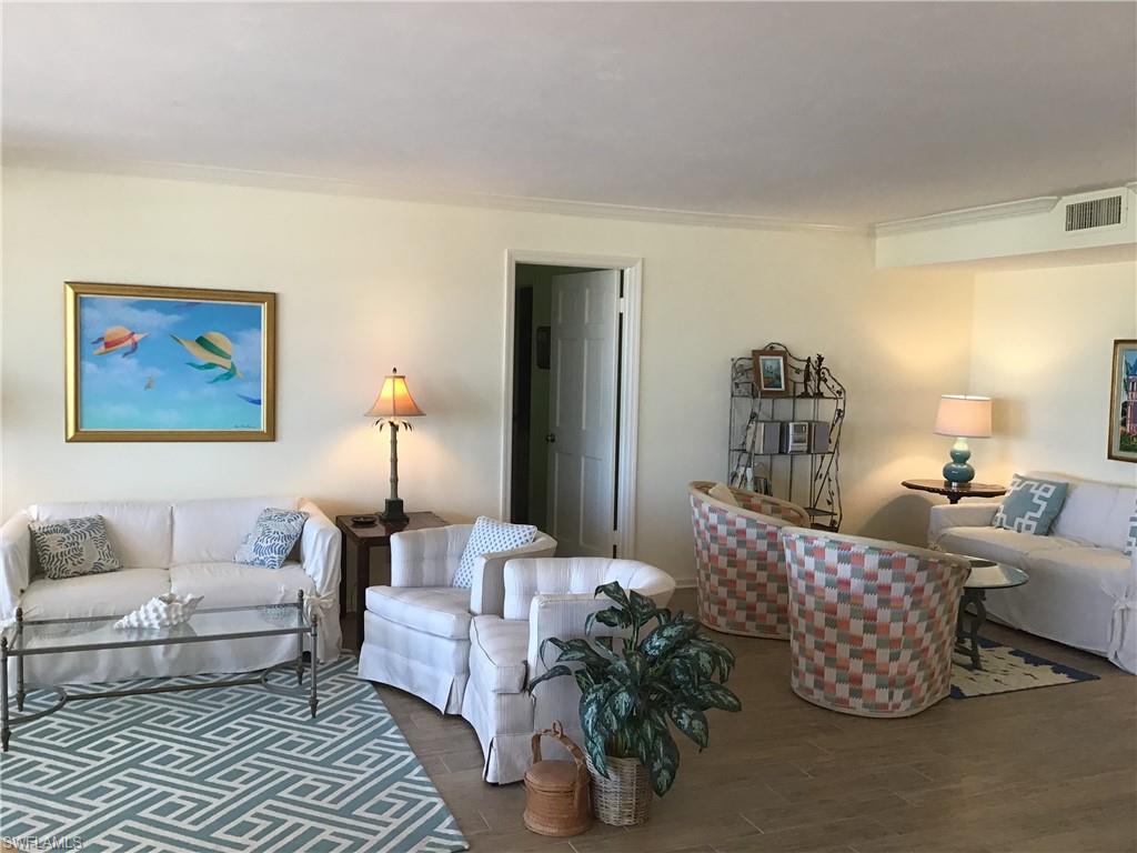 2600 Gulf Shore Blvd N 64 Property Photo 6