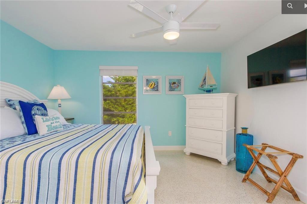 1438 Windsor Ct Property Photo 9