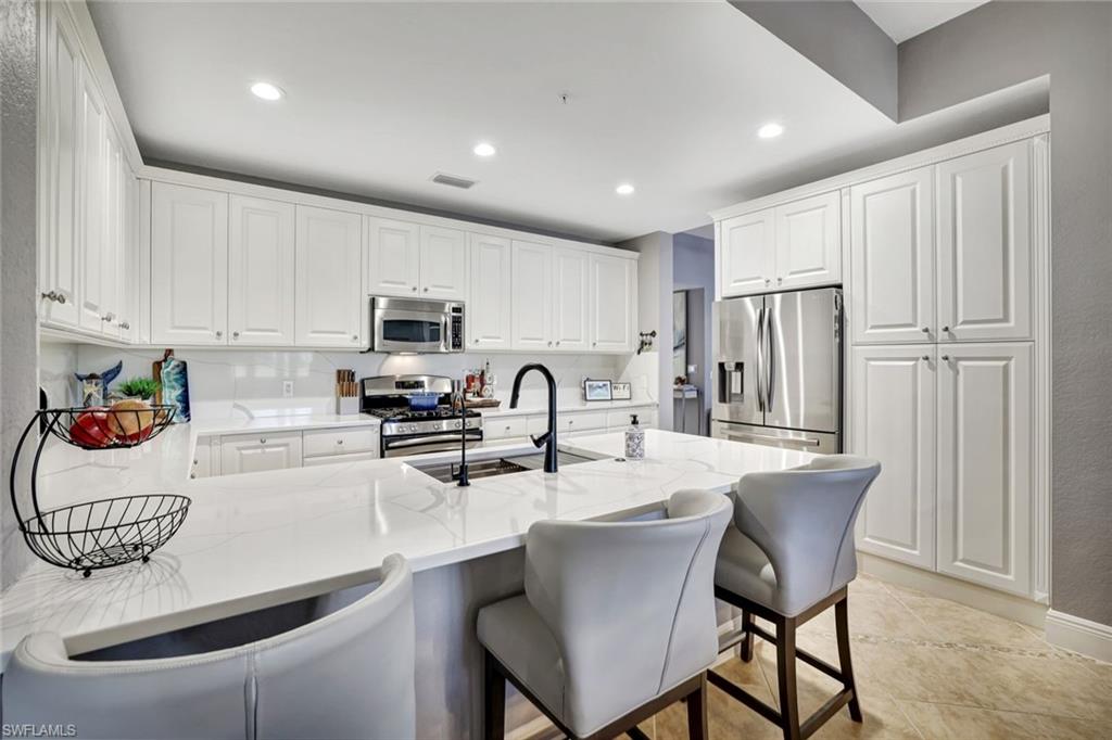 9270 Campanile Cir 102 Property Photo 8