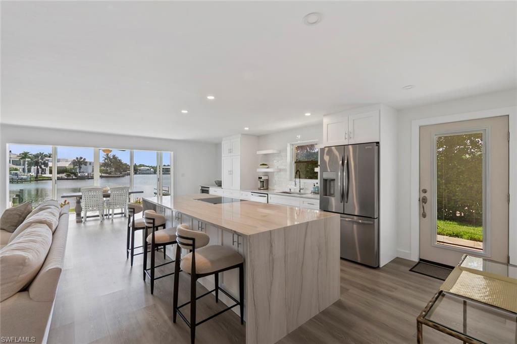 1910 Gulf Shore Blvd N 107 Property Photo 3