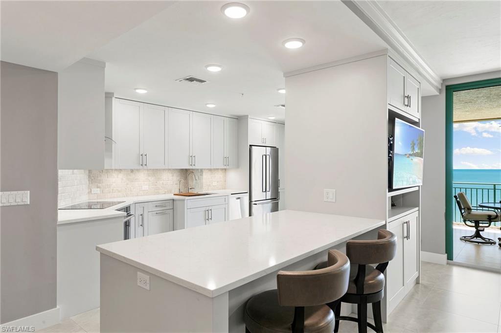 980 Cape Marco Dr 1102 Property Photo 8