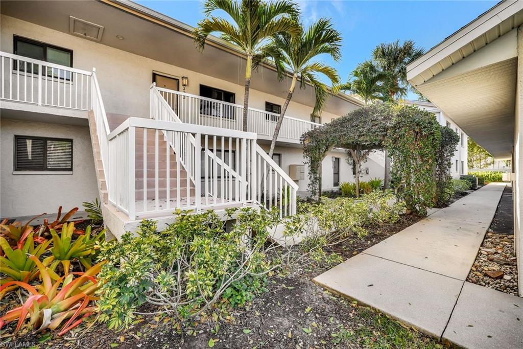 910 Vanderbilt Beach Rd 325w Property Photo 1