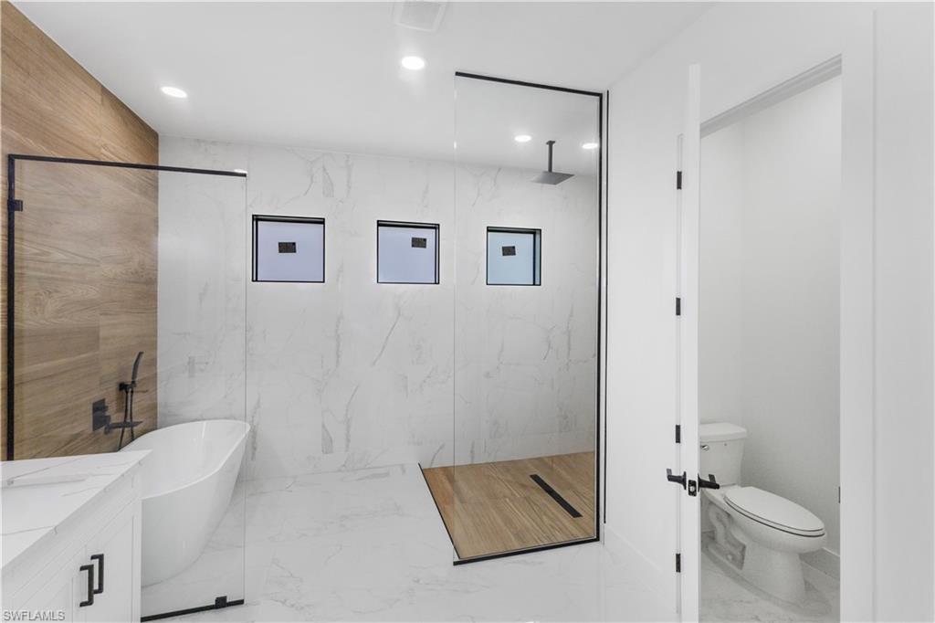 226006686 Property Photo 22