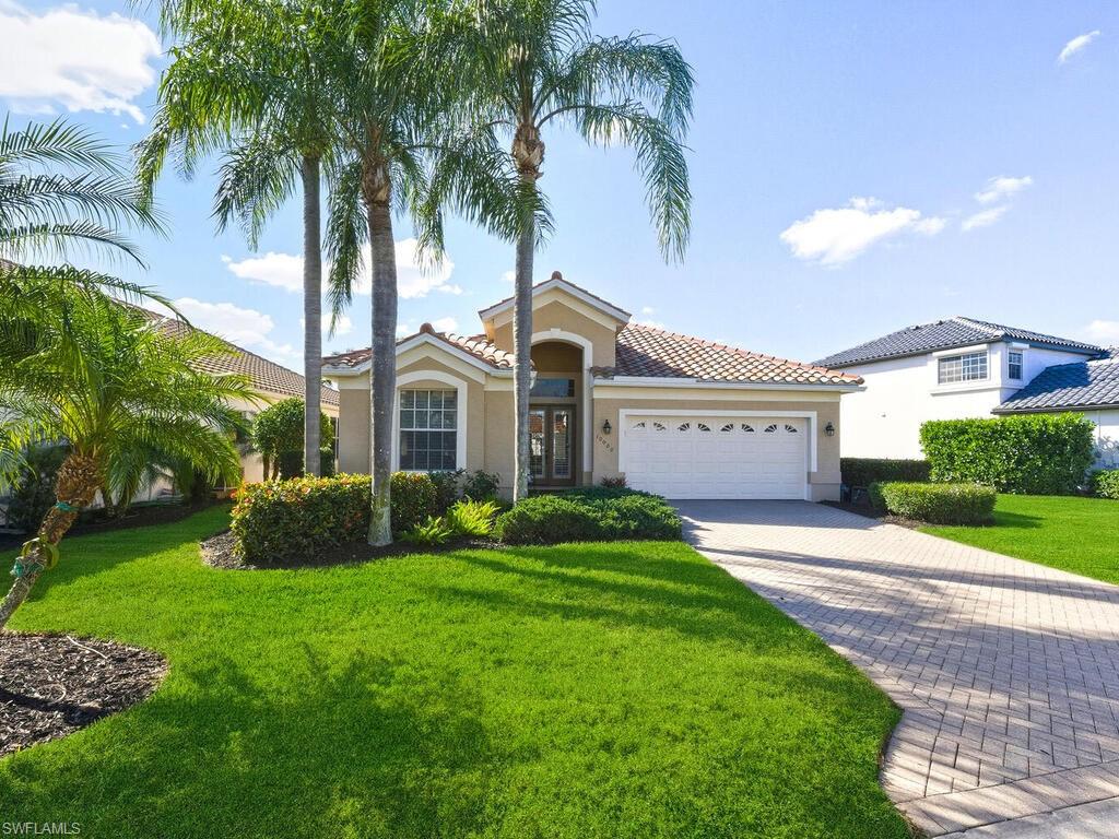 10000 Isola Way Property Photo 1