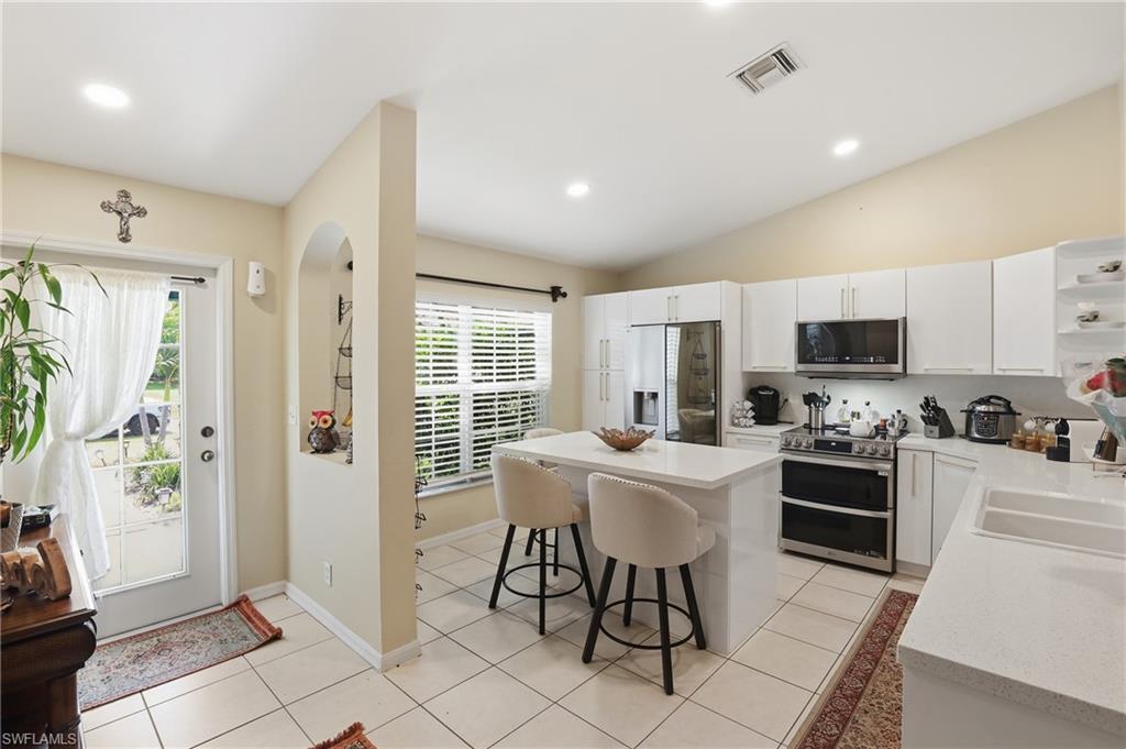 2207 28th St Property Photo 5