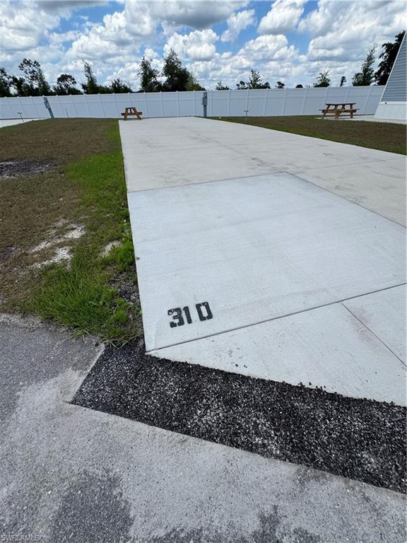 310 Horizon Rd Property Photo 2