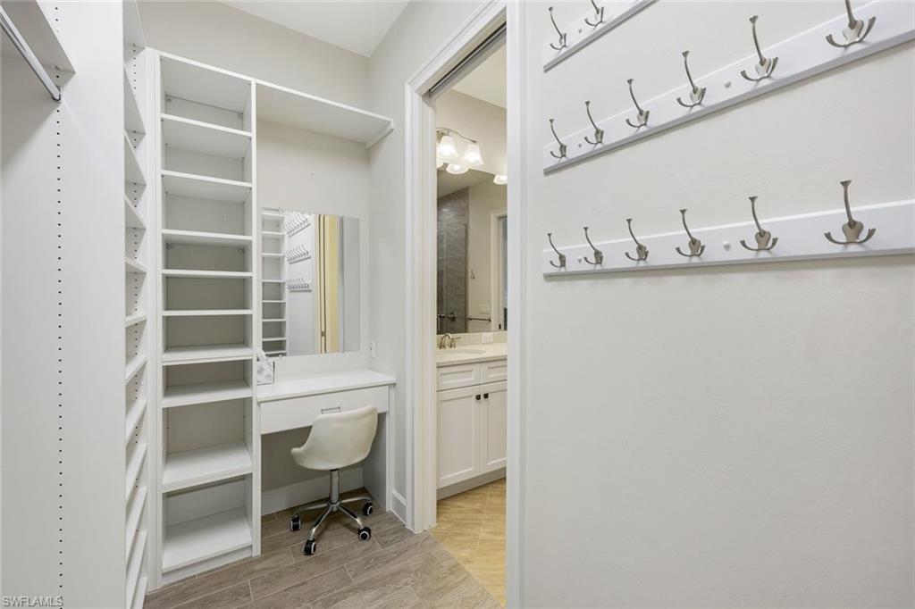 5665 Highbourne Dr Property Photo 18