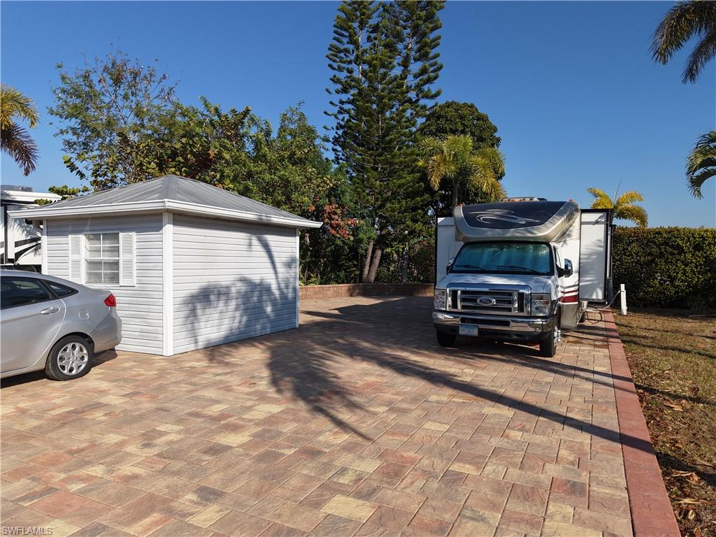 10337 Nightwood Dr. Property Photo 11