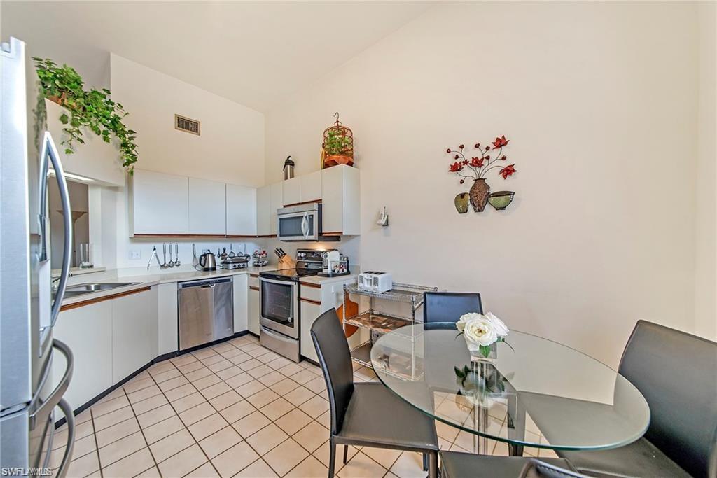 643 Beachwalk Cir # 202 Property Photo 2