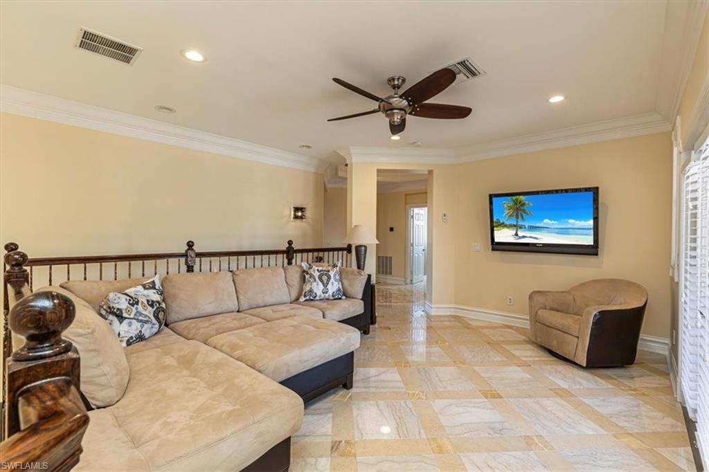 2135 Par Dr Property Photo 29