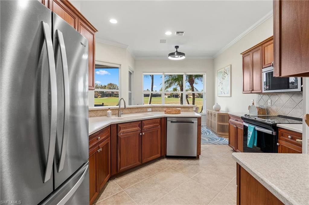 6793 Bent Grass Dr Property Photo 3