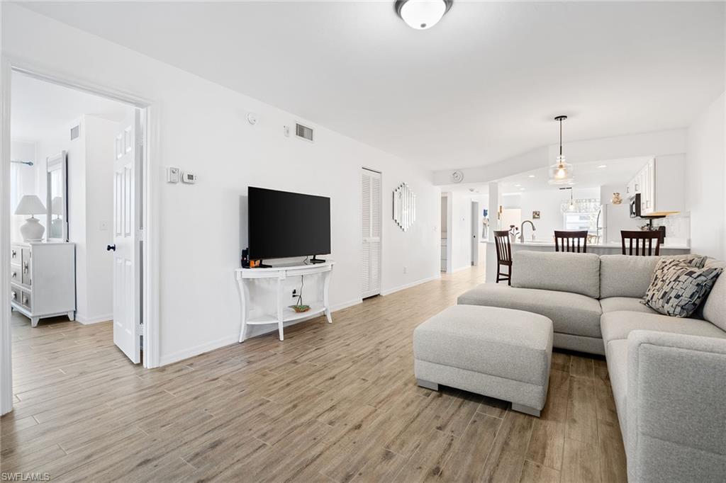 821 Gulf Pavilion Dr 106 Property Photo 15