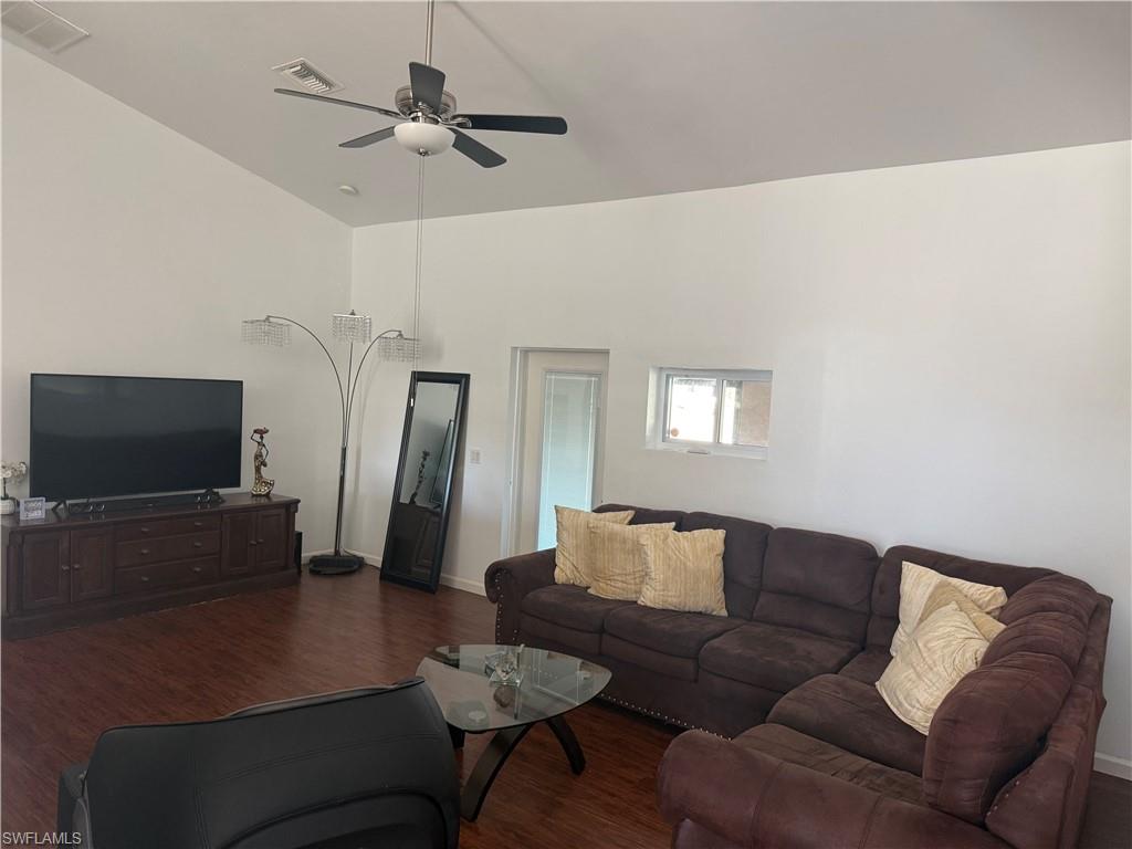 717 Fleming Ave S Property Photo 8