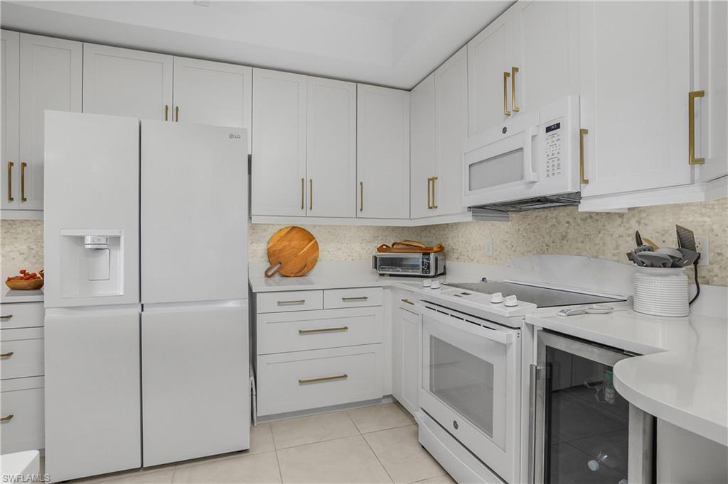 133 Vintage Bay Dr 14 Property Photo 8