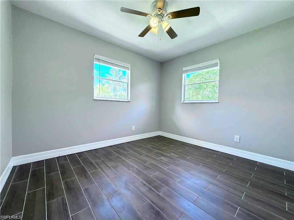 5476 / 5478 Avenue C Property Photo 9