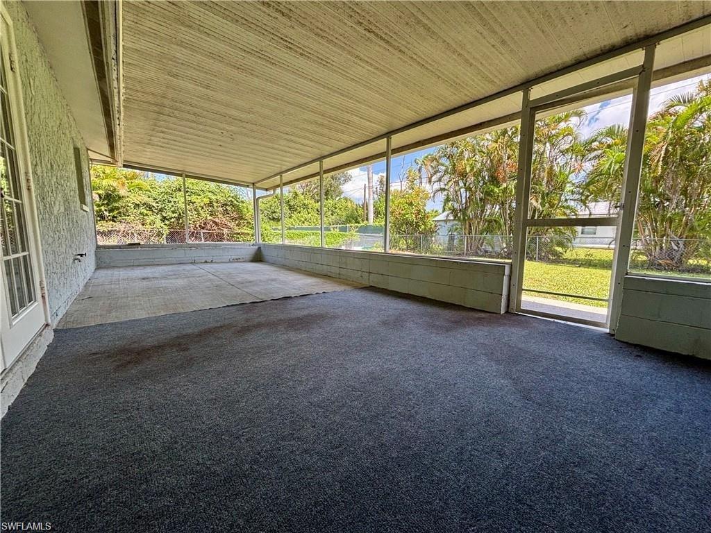 5476 / 5478 Avenue C Property Photo 14